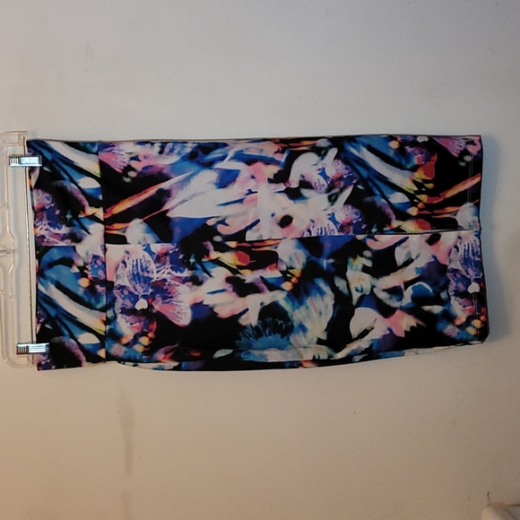 Bebe printed midi pencil skirt - Picture 2 of 4